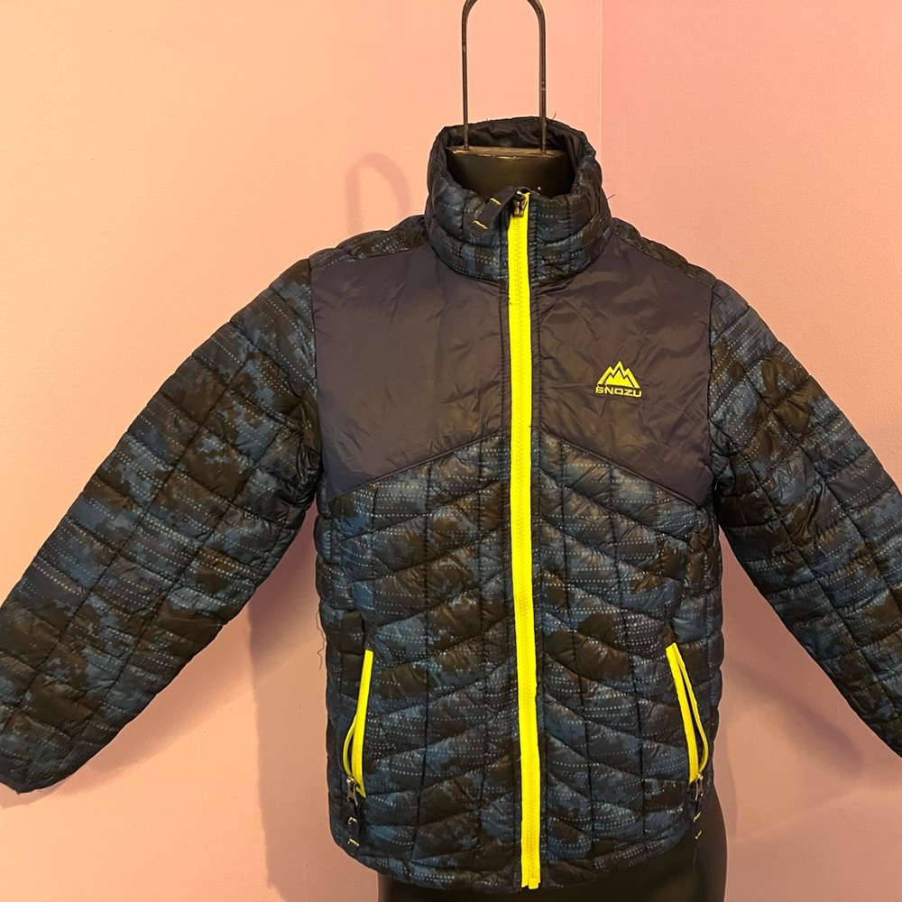Kids Lightweight Puffy / Puffer Jacket. Size 7/8.